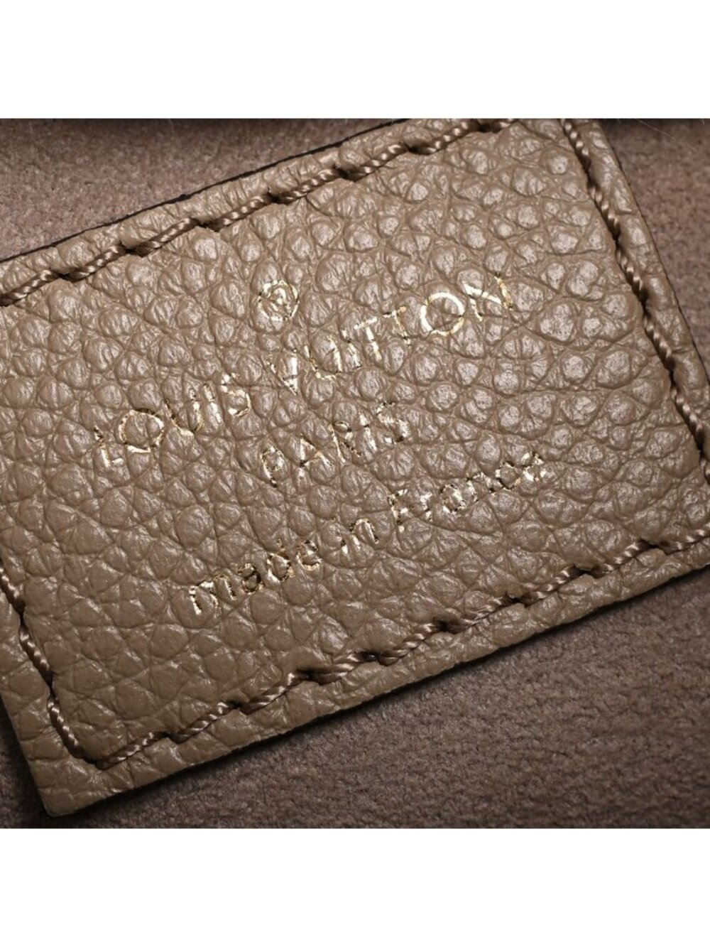 Louis Vuitton Handbag On The Go PM - Picture 6 of 6